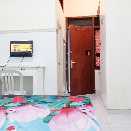 D'Kost Ketintang Hotel Surabaya Luaran gambar