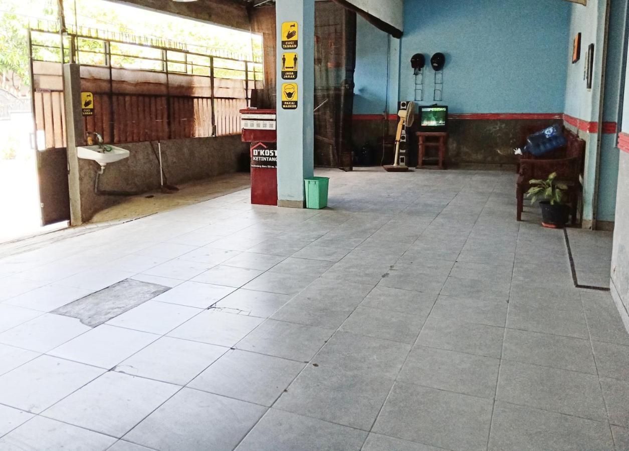 D'Kost Ketintang Hotel Surabaya Luaran gambar